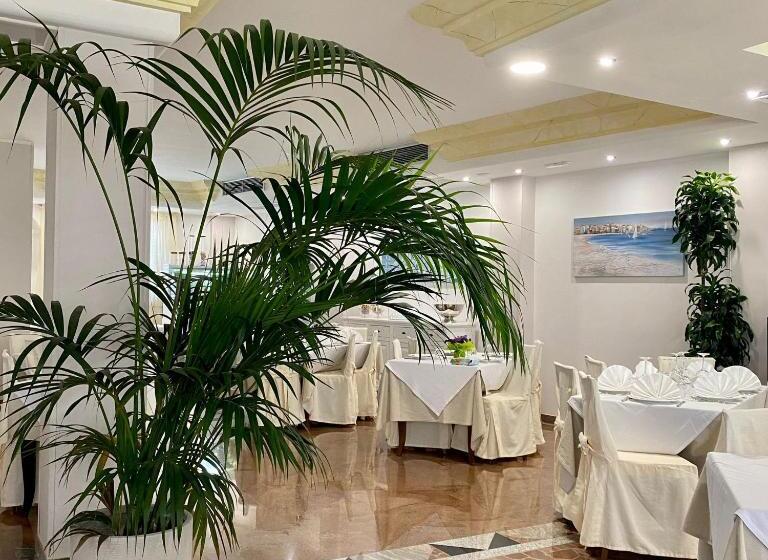 ホテル Porto Cesareo