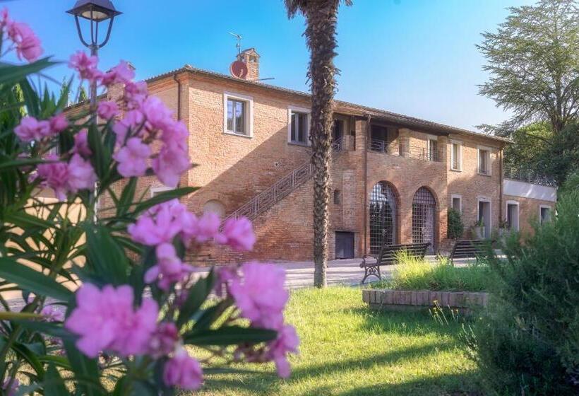 בית מלון כפרי Poste Del Chiugi