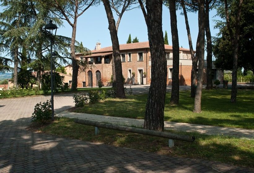 בית מלון כפרי Poste Del Chiugi