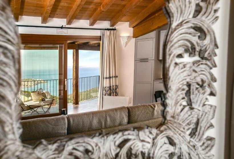 هتل Punta Falcone Resort