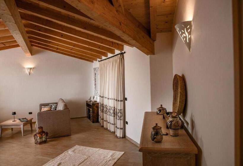 هتل Punta Falcone Resort