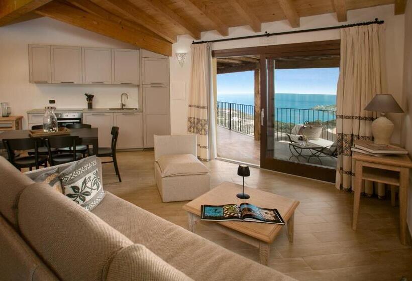 هتل Punta Falcone Resort