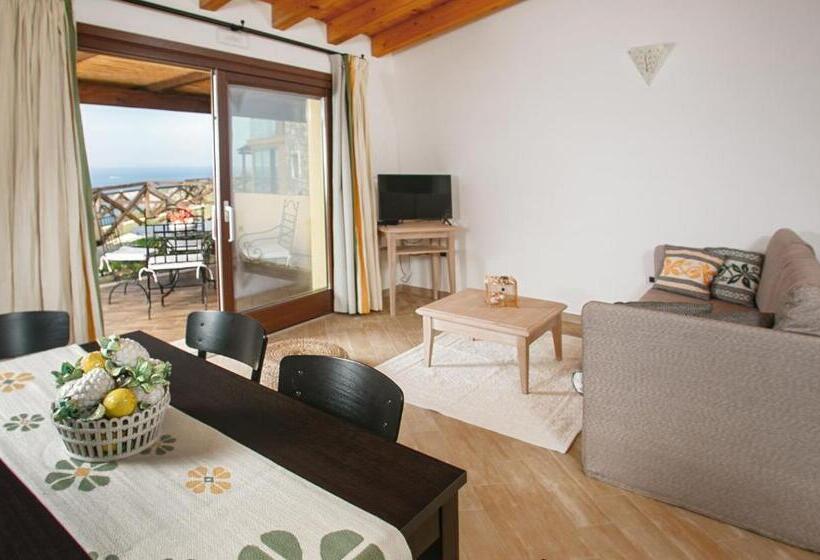 هتل Punta Falcone Resort