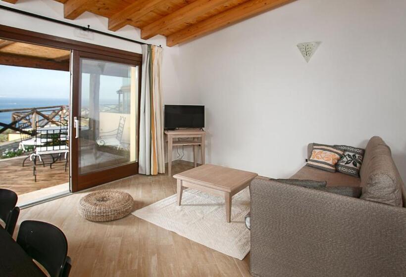 هتل Punta Falcone Resort