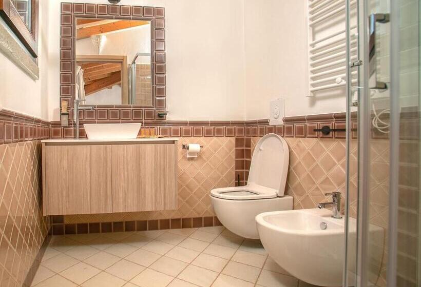 هتل Punta Falcone Resort