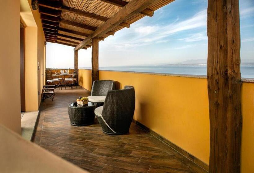 هتل Punta Falcone Resort