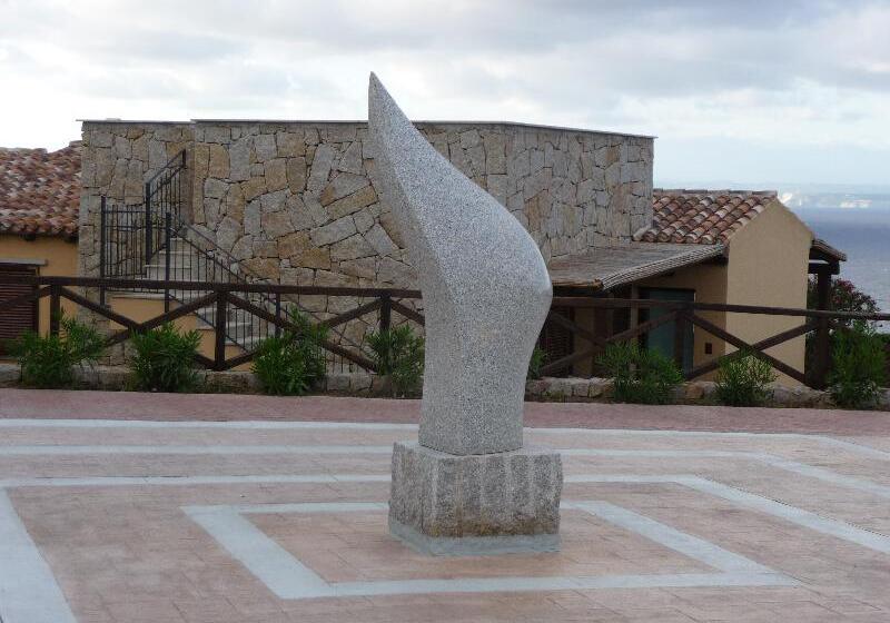 هتل Punta Falcone Resort