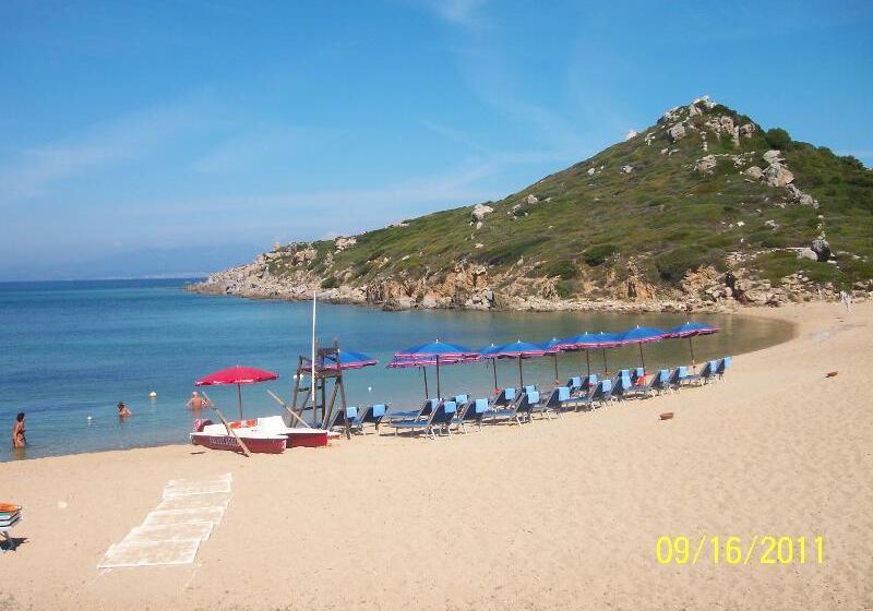 هتل Punta Falcone Resort