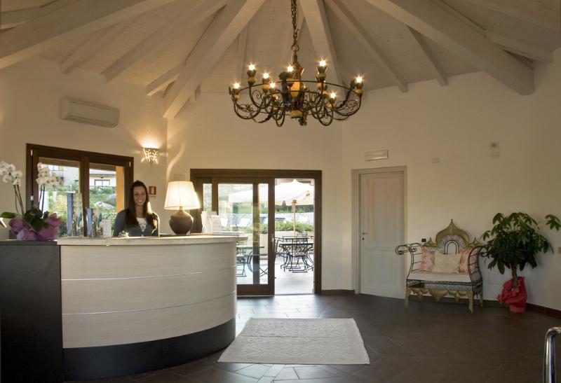 هتل Punta Falcone Resort