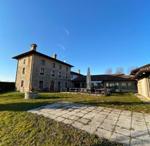 Отель Qui Wolf Udine