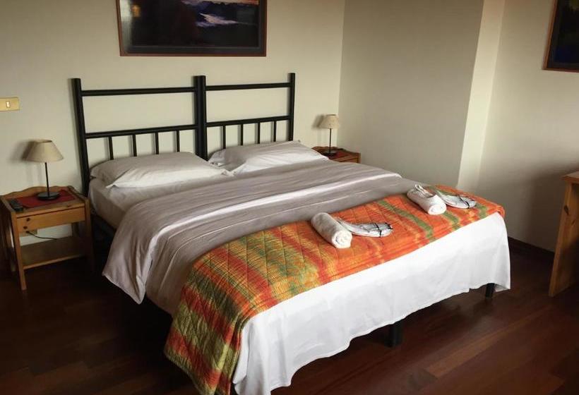 Отель Qui Wolf Udine