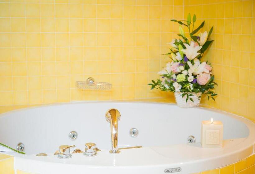 Отель Relais Ducale Spa & Pool