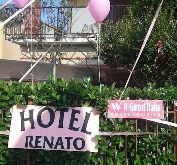 Отель Renato