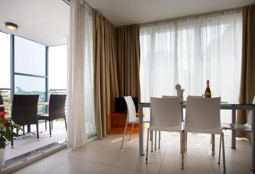 Отель Residence Aprilia