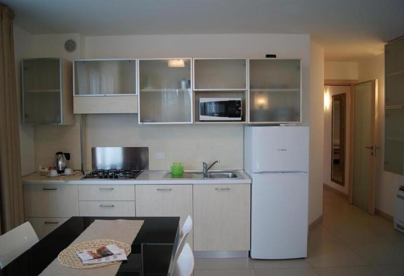 Отель Residence Aprilia