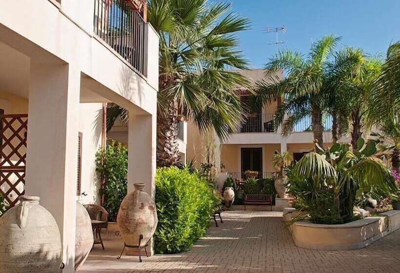 هتل Residence Casa Del Mar Sicilia