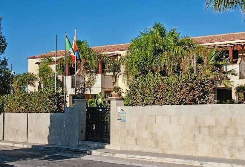 هتل Residence Casa Del Mar Sicilia