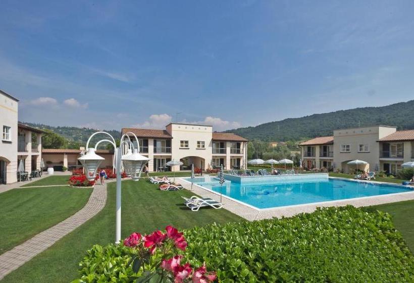 Отель Residence Corte Delle Rose