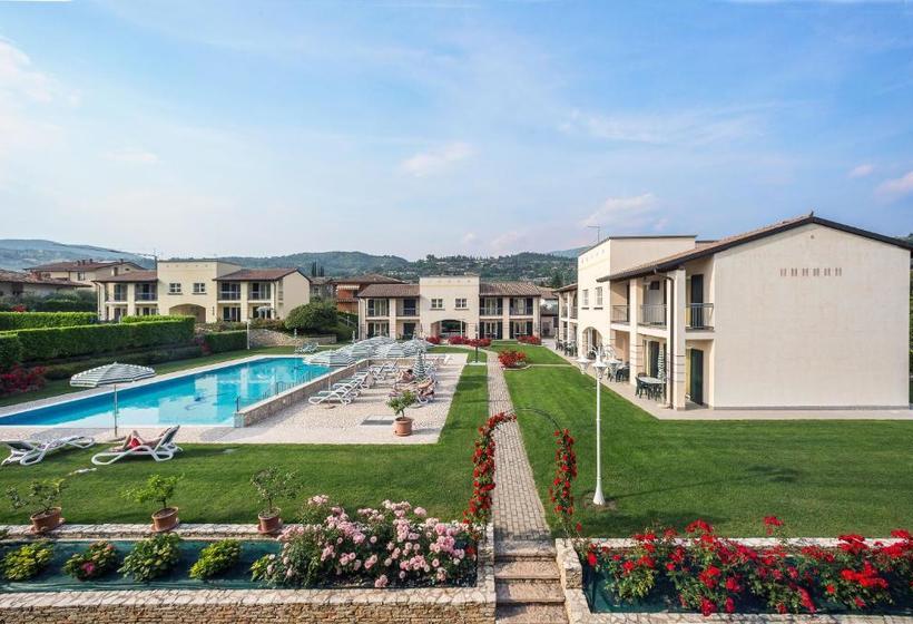 Отель Residence Corte Delle Rose