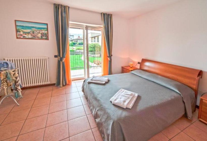 Отель Residence Corte Delle Rose