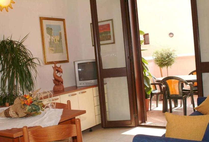 בית מלון כפרי Residence Marina Di Carlino Tourist