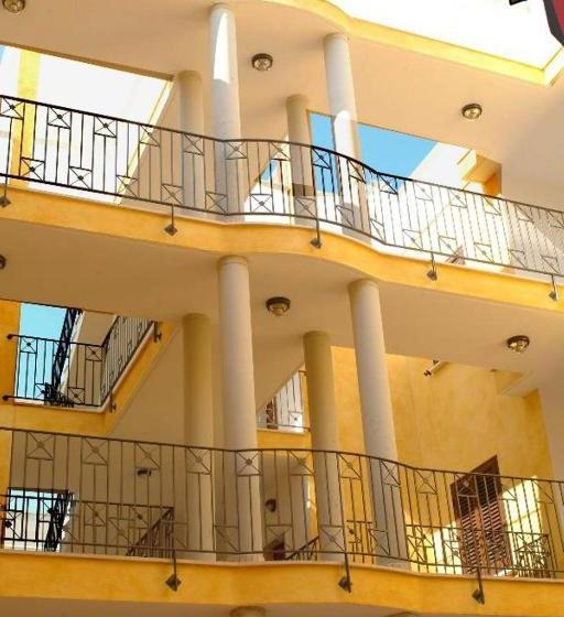 בית מלון כפרי Residence Marina Di Carlino Tourist