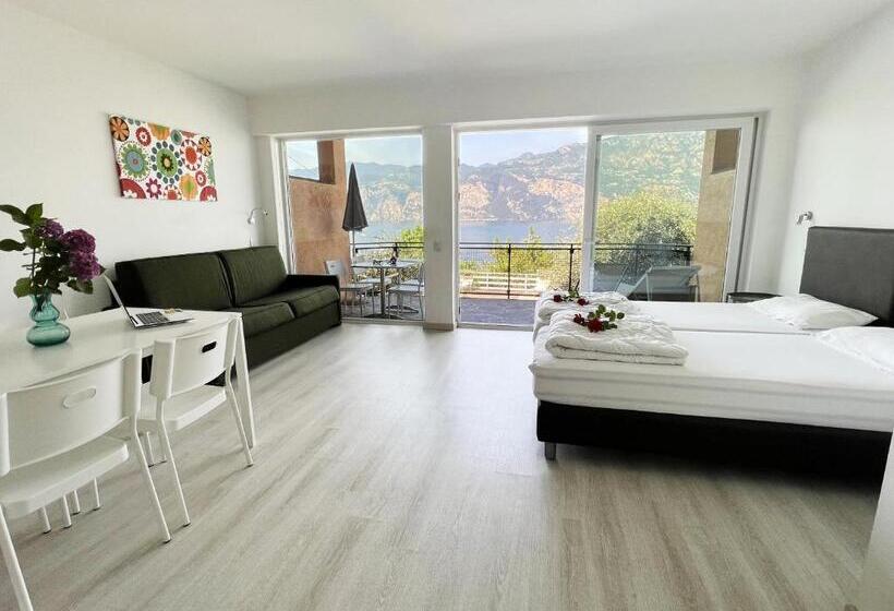 Отель Residence Parco Lago Di Garda