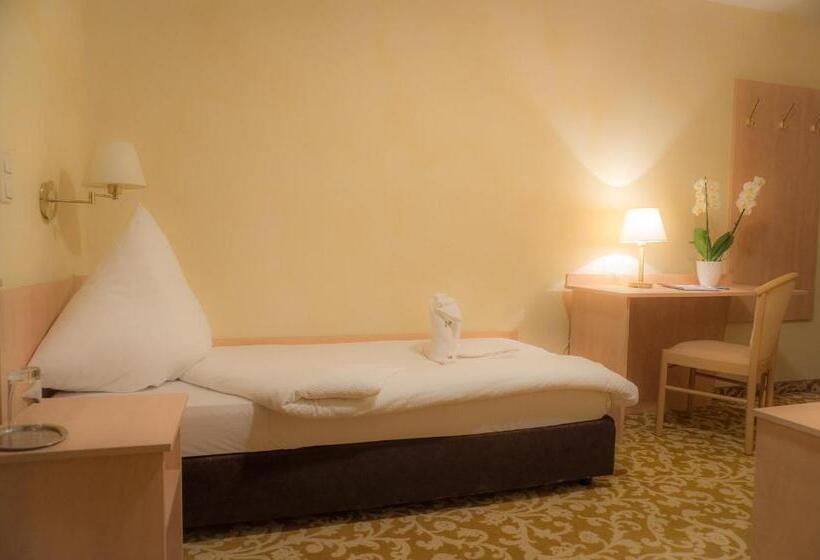 Отель Restaurant Alpha