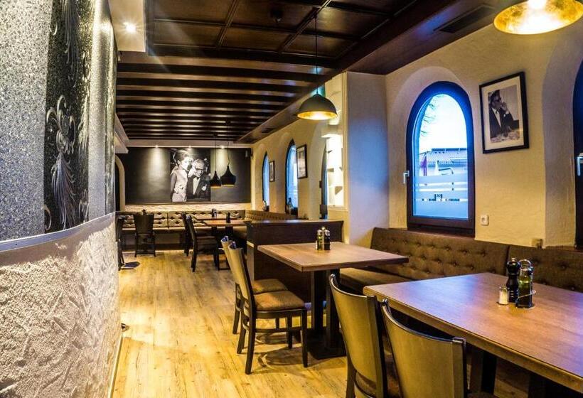 Отель Restaurant Alpha