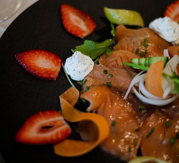 هتل Ristorante Vecchia Riva