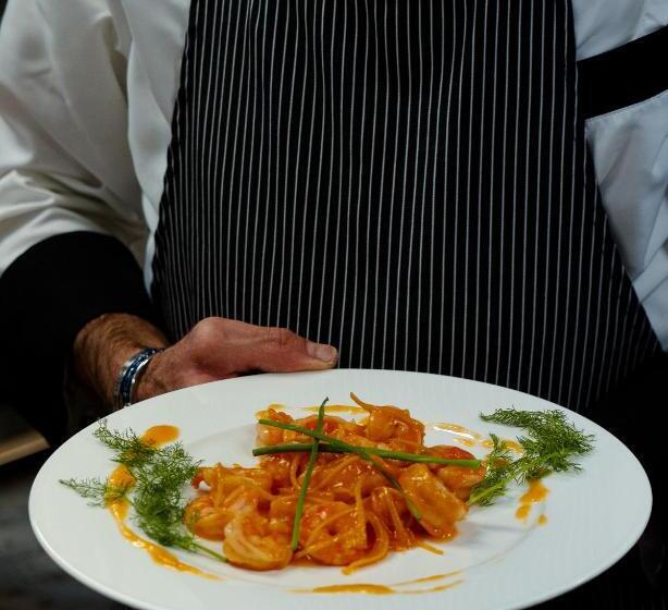 هتل Ristorante Vecchia Riva