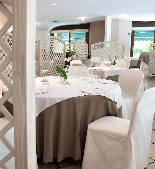هتل Ristorante Vecchia Riva