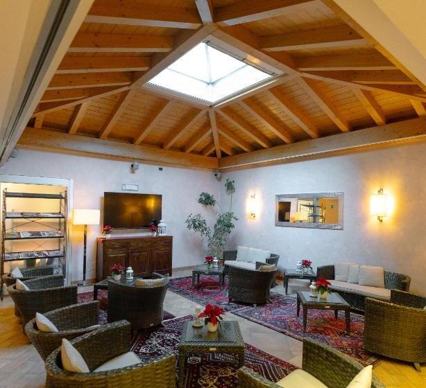 هتل Ristorante Vecchia Riva