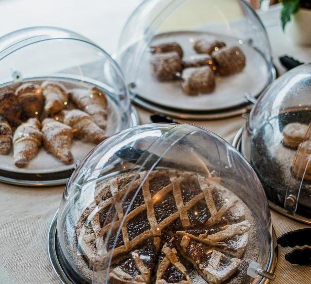 هتل Ristorante Vecchia Riva