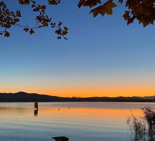 هتل Ristorante Vecchia Riva