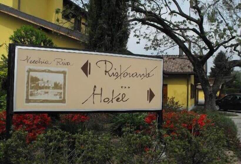 هتل Ristorante Vecchia Riva