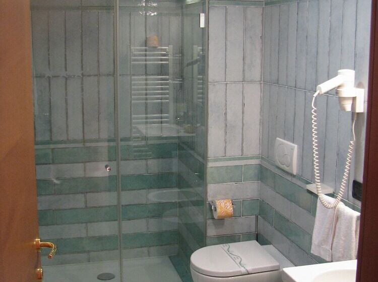 هتل Ristorante Vecchia Riva