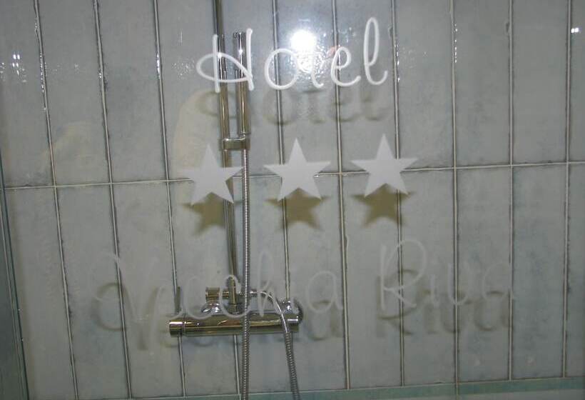 هتل Ristorante Vecchia Riva