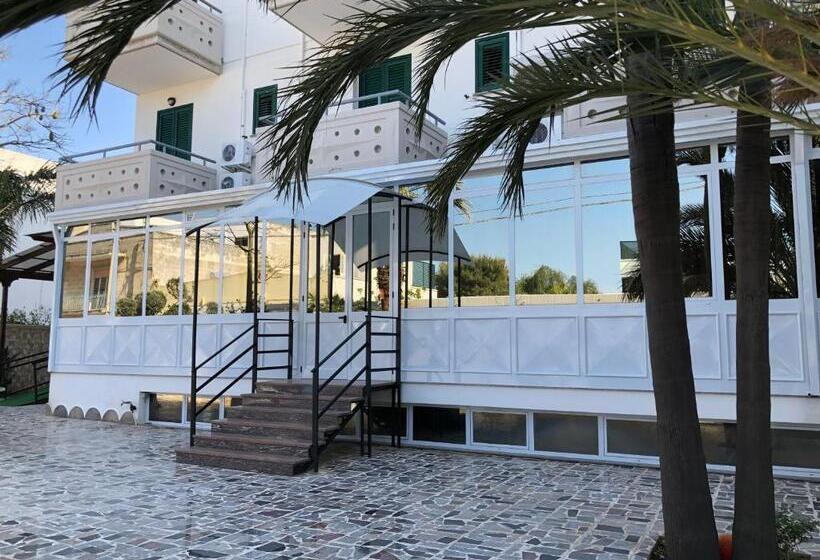 ホテル Porto Cesareo