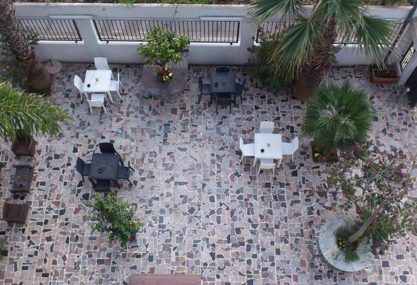 ホテル Porto Cesareo