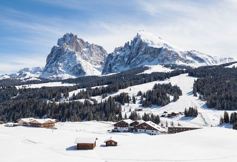 Отель Saltria Your Alpine Experience