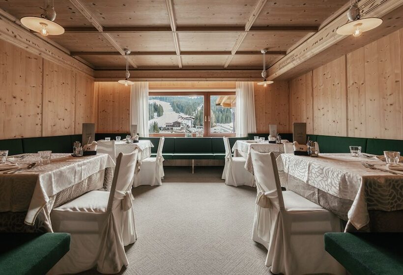 Отель Saltria Your Alpine Experience