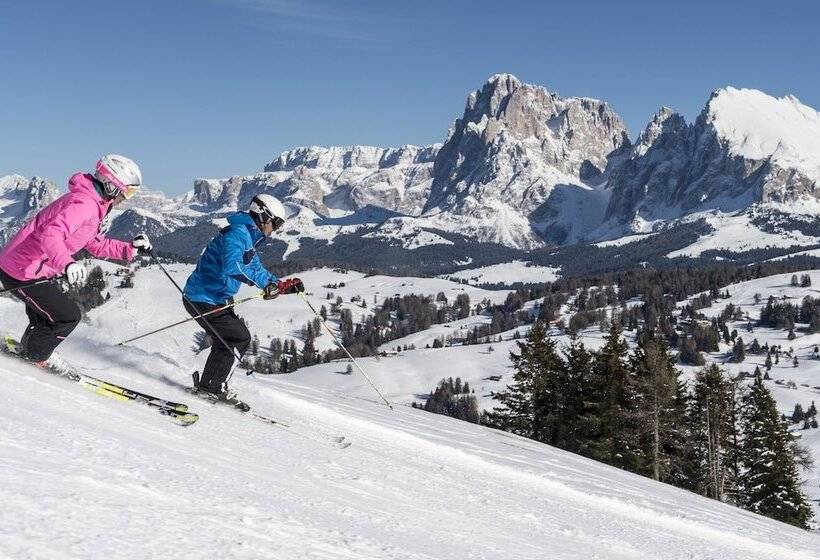 هتل Saltria   Your Alpine Experience