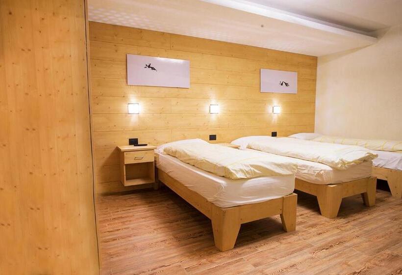 هتل Steinbock B&b  Apartaments