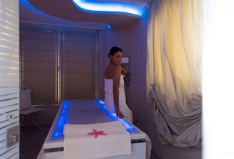 Отель Suite & Spa Mirabel