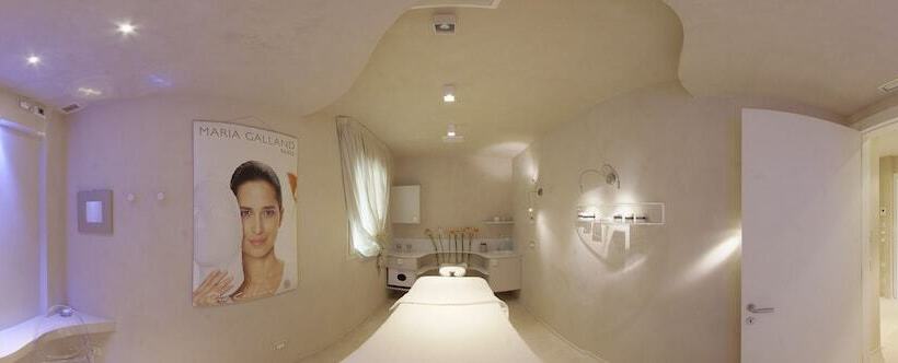 Отель Suite & Spa Mirabel