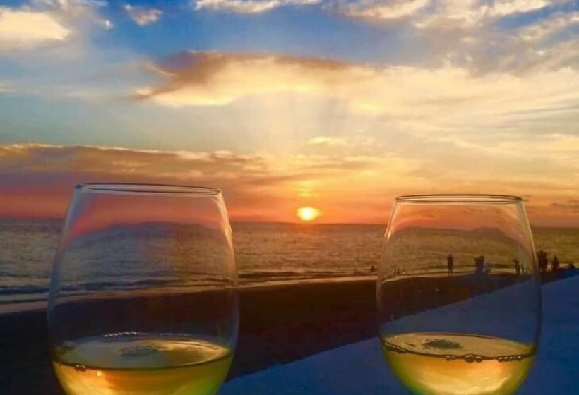 Отель Suitebeach B&b And Resort