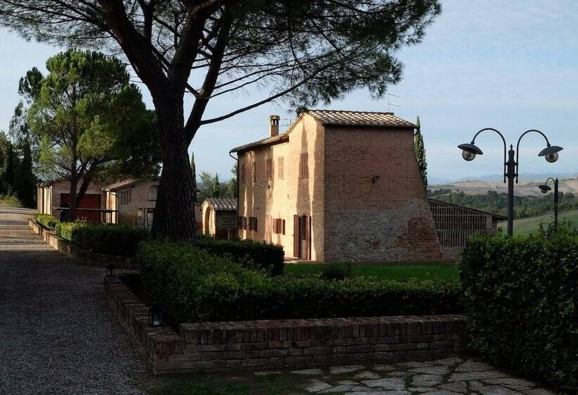 هتل Tenuta La Campana