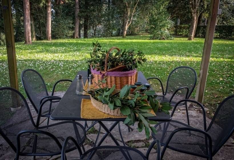 هتل Tenuta La Campana