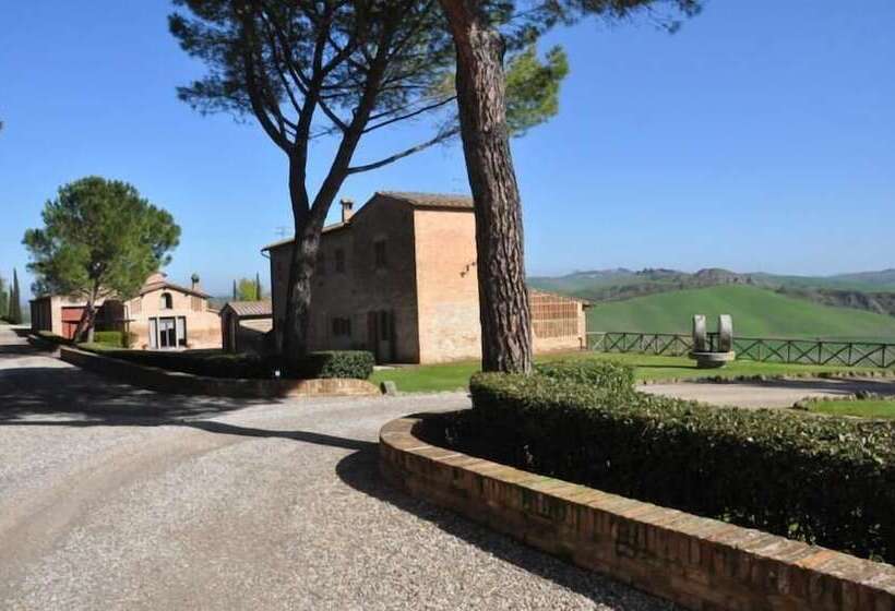 هتل Tenuta La Campana